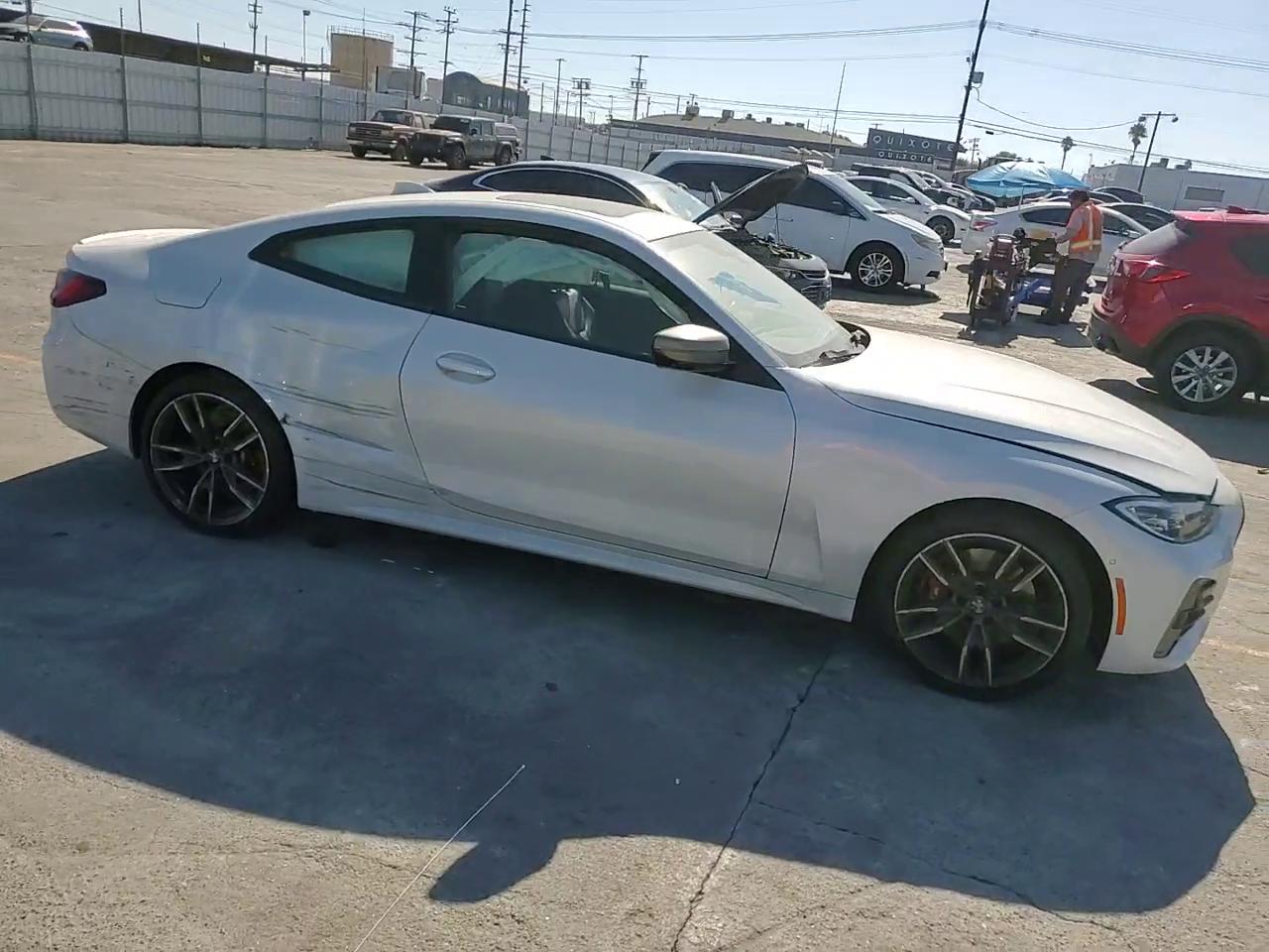 Фото: WBA13AR00MCF78401