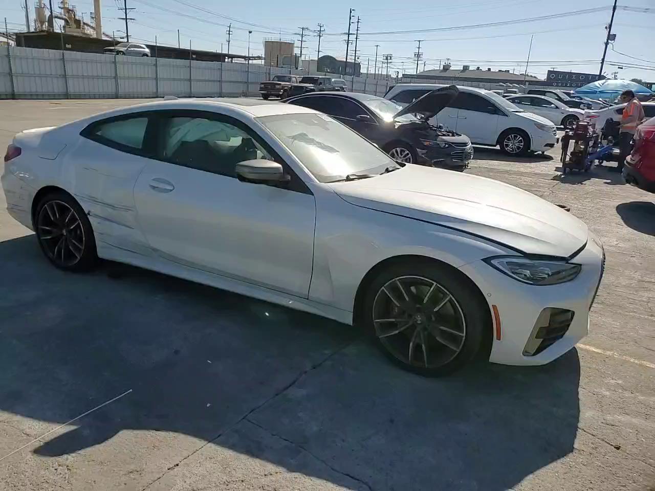 Фото: WBA13AR00MCF78401