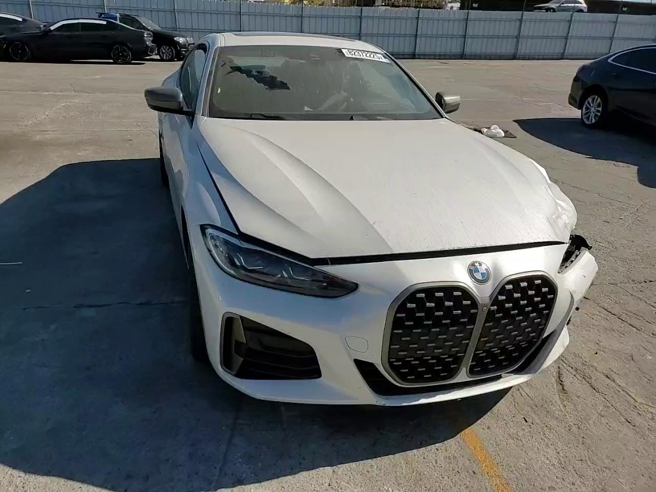 Фото: WBA13AR00MCF78401