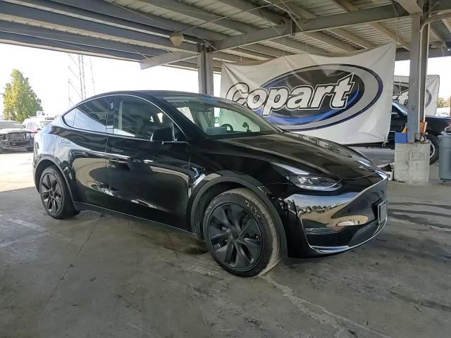 2024 Tesla Model Y VIN: 7SAYGDED5RF126907 Lot: 89912865