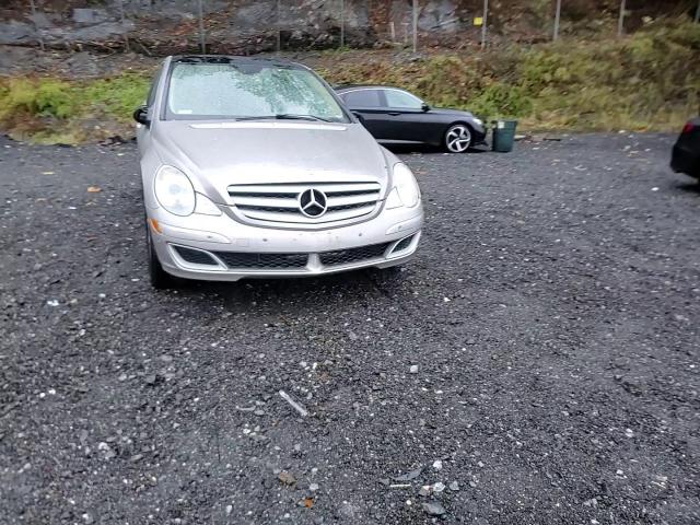 2007 Mercedes-Benz R 350 VIN: 4JGCB65E27A046251 Lot: 82396025