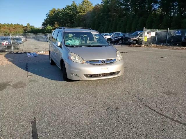 2007 Toyota Sienna Xle VIN: 5TDBK22C17S006113 Lot: 82493655