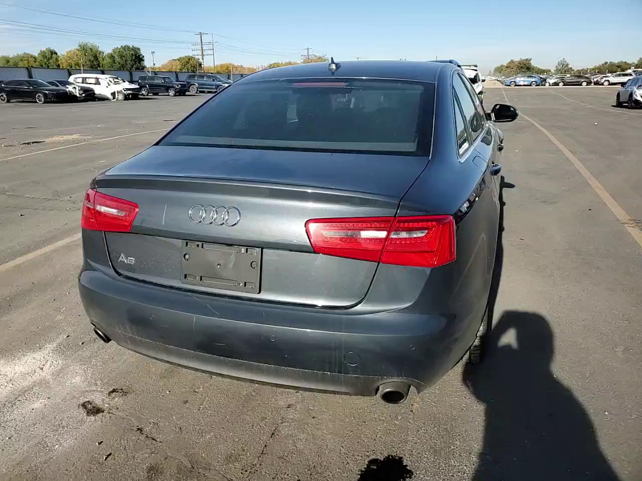 Фото: WAUGFAFC6DN153976