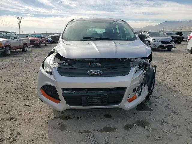 2016 Ford Escape S VIN: 1FMCU0F77GUB47646 Lot: 89550315