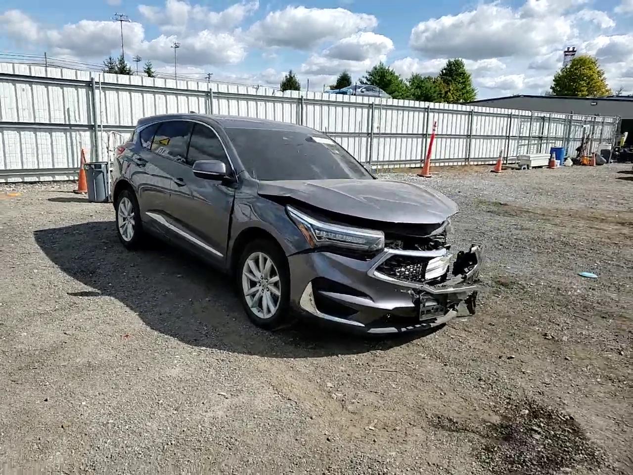 Фото: 5J8TC2H32KL034491