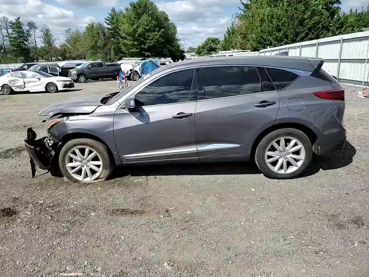 Фото: 5J8TC2H32KL034491