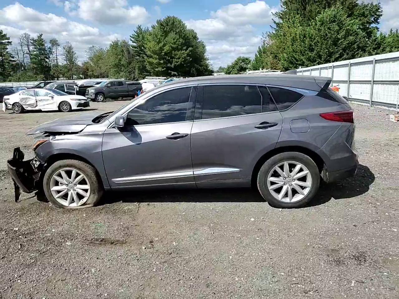 Фото: 5J8TC2H32KL034491