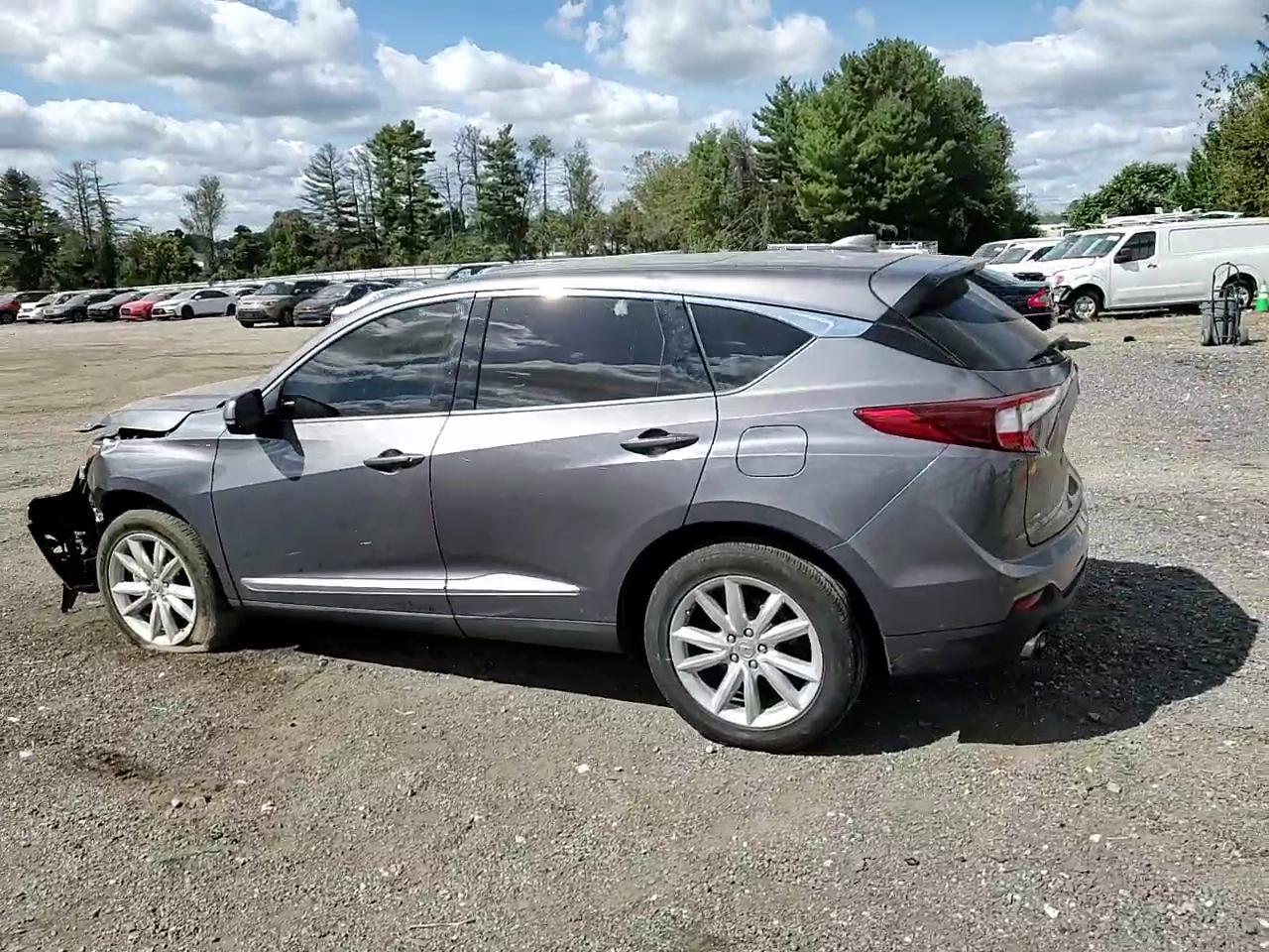 Фото: 5J8TC2H32KL034491