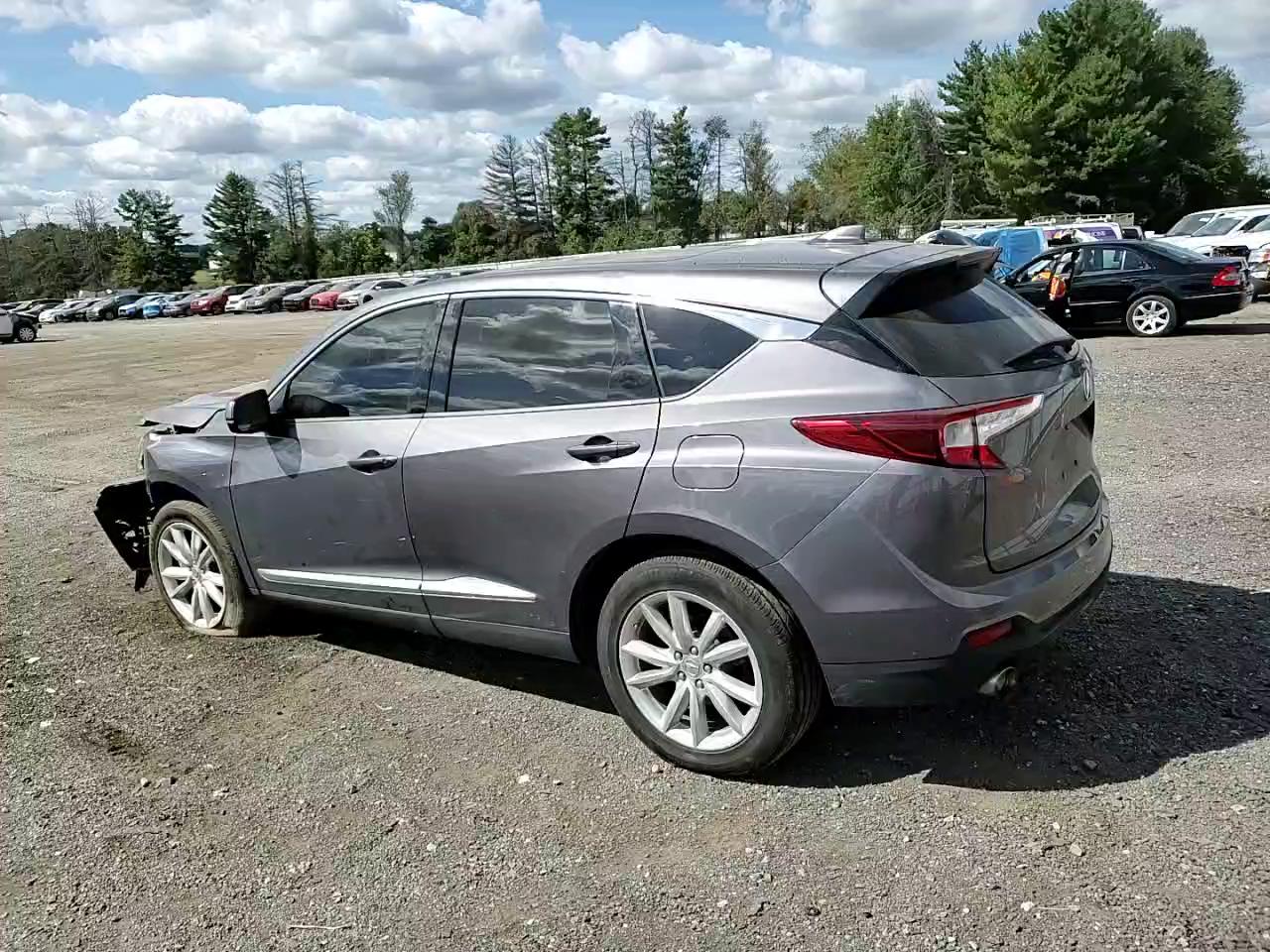 Фото: 5J8TC2H32KL034491