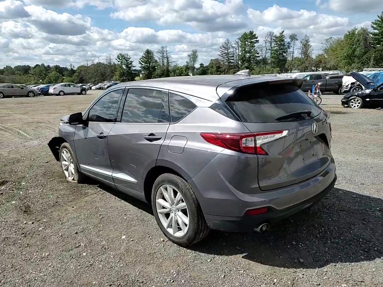 Фото: 5J8TC2H32KL034491