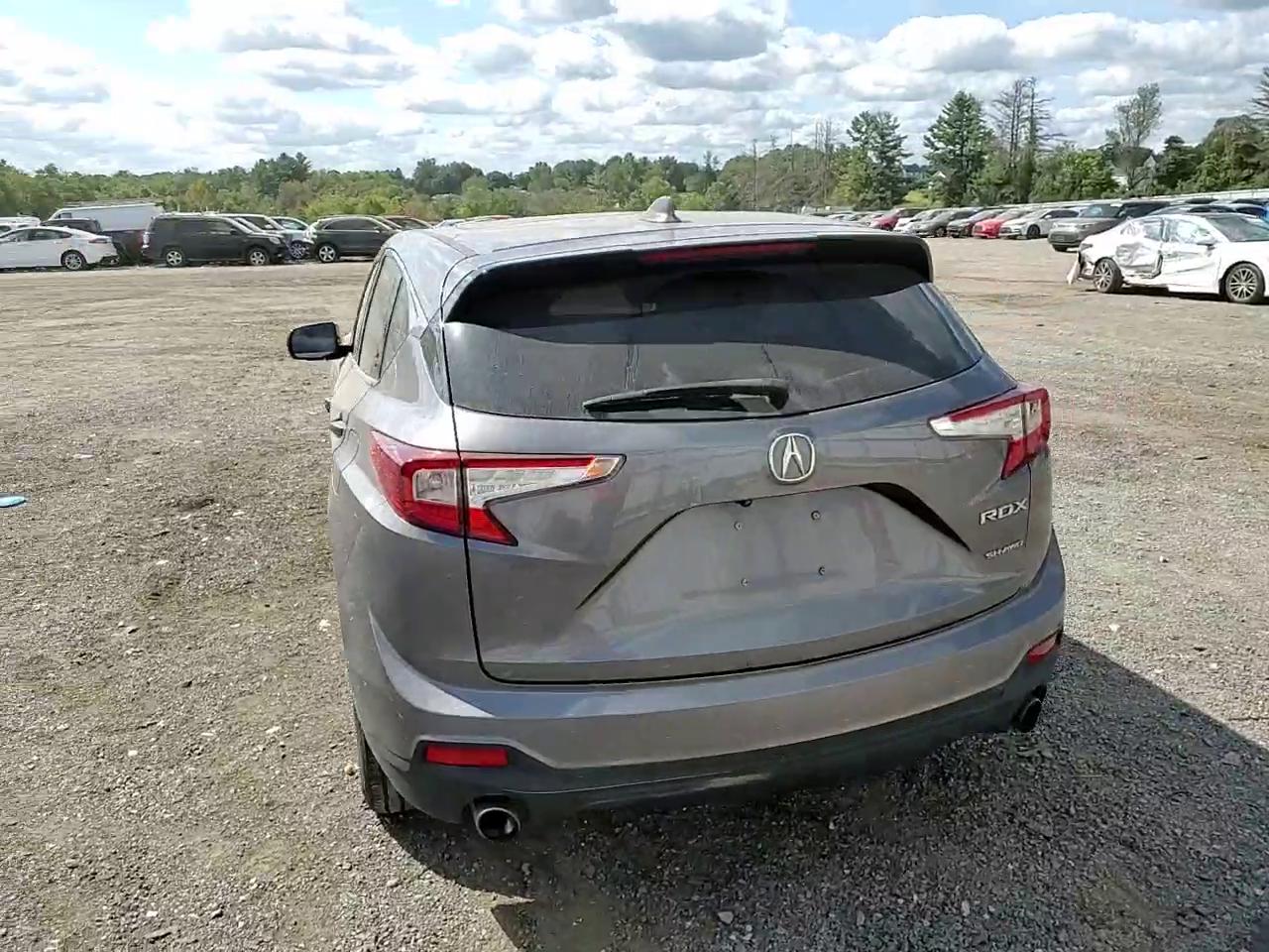 Фото: 5J8TC2H32KL034491