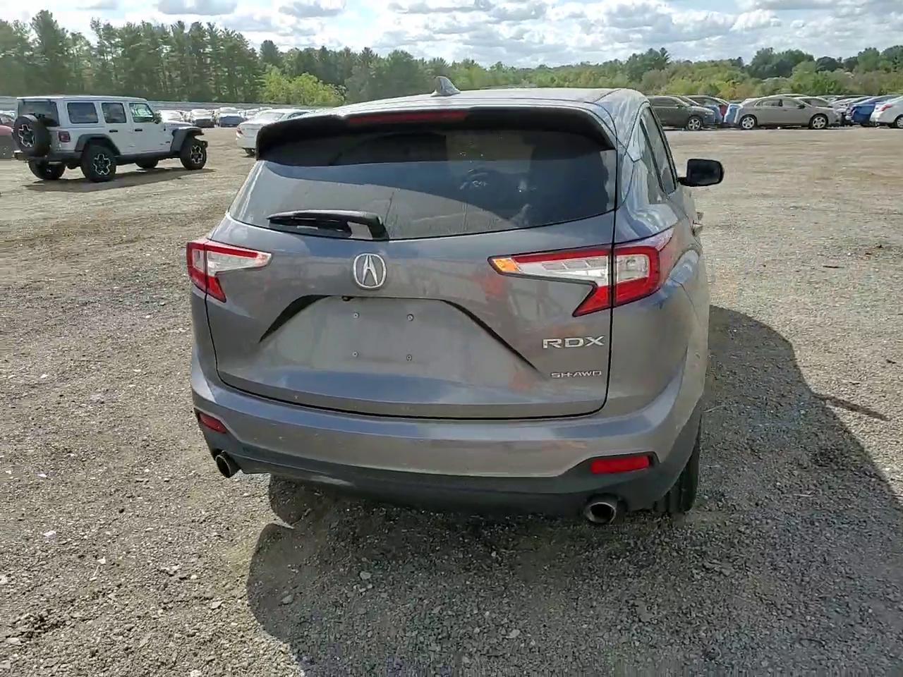 Фото: 5J8TC2H32KL034491