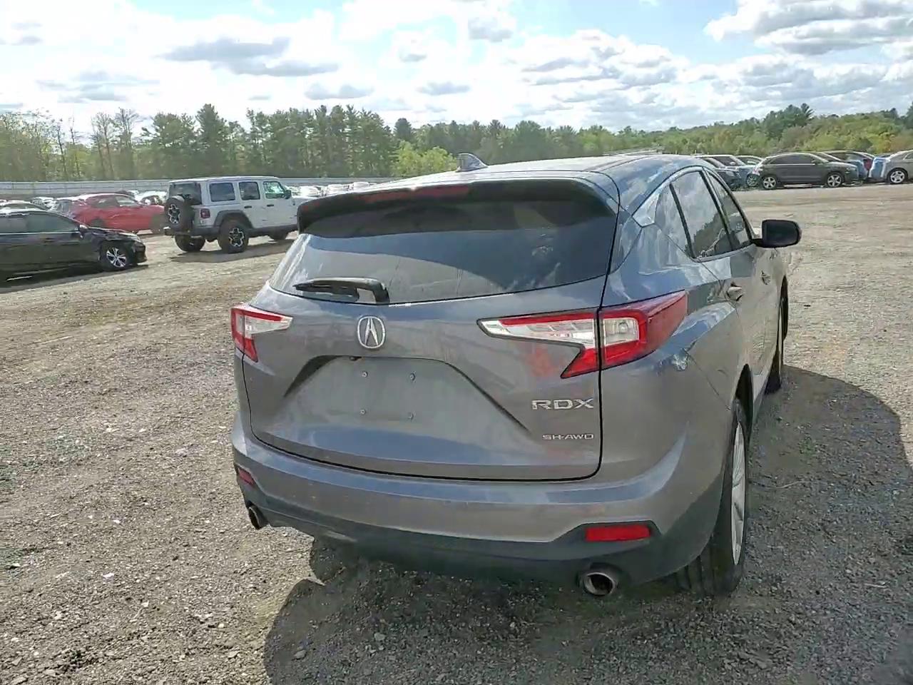 Фото: 5J8TC2H32KL034491