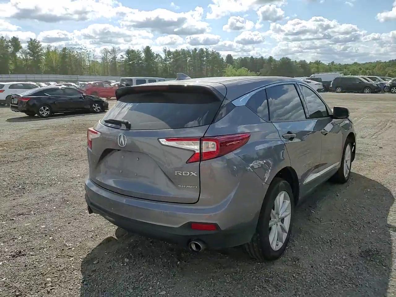 Фото: 5J8TC2H32KL034491