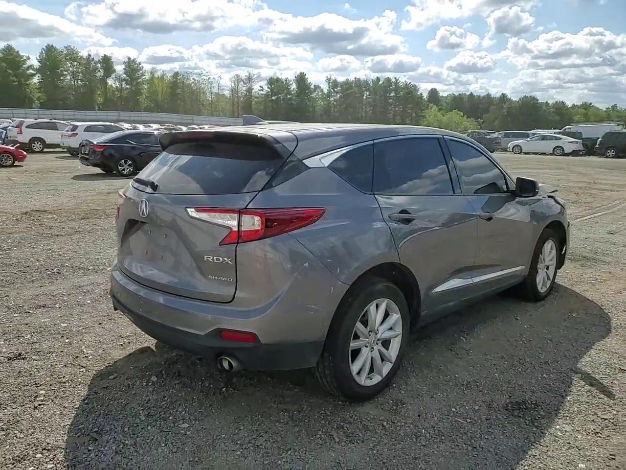 Фото: 5J8TC2H32KL034491