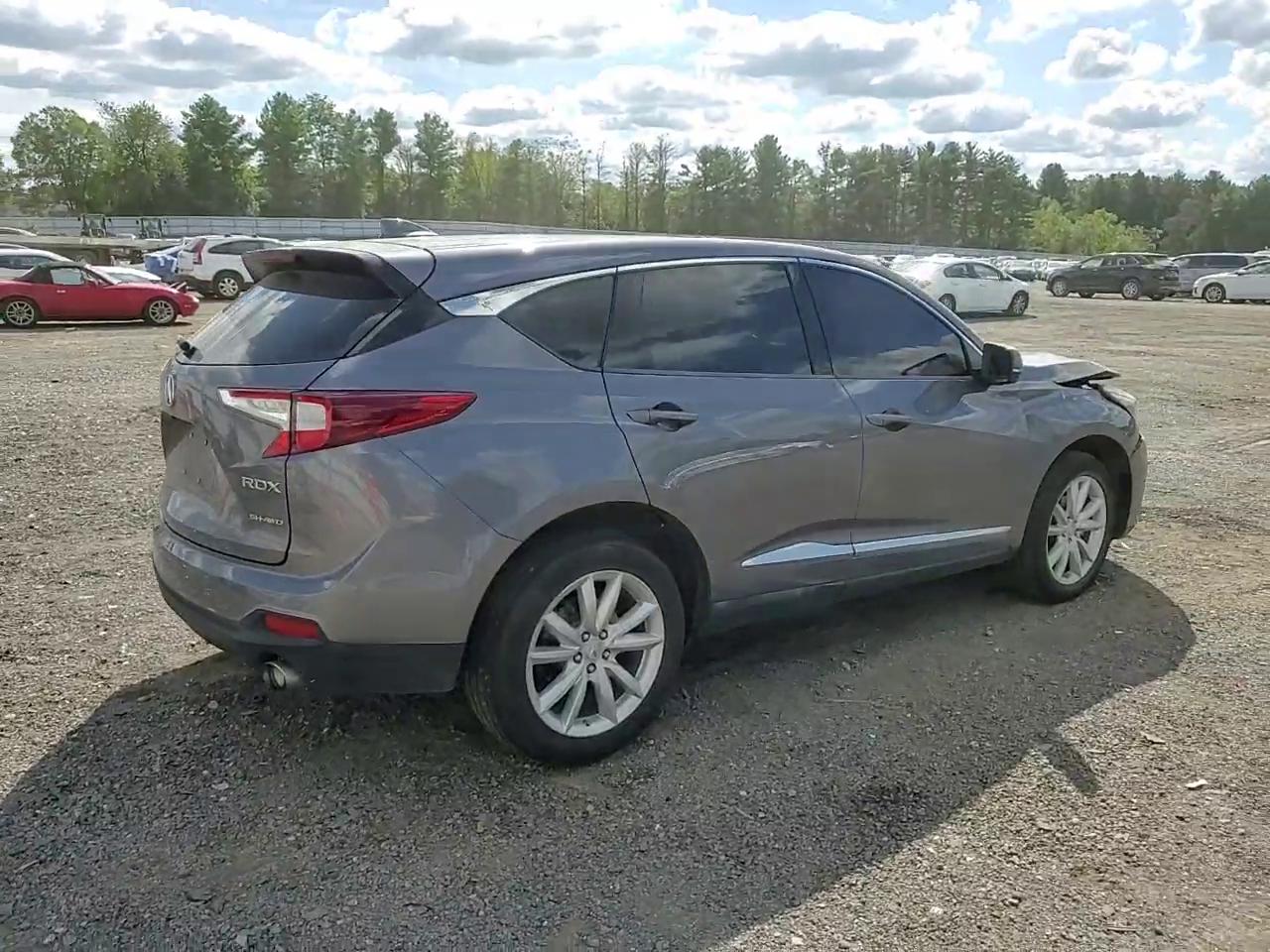 Фото: 5J8TC2H32KL034491