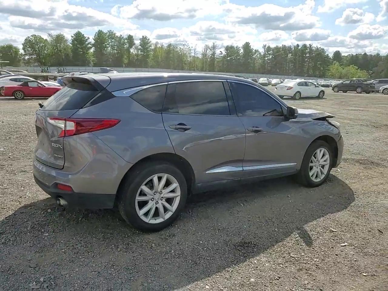 Фото: 5J8TC2H32KL034491