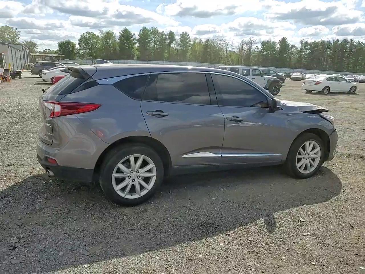 Фото: 5J8TC2H32KL034491