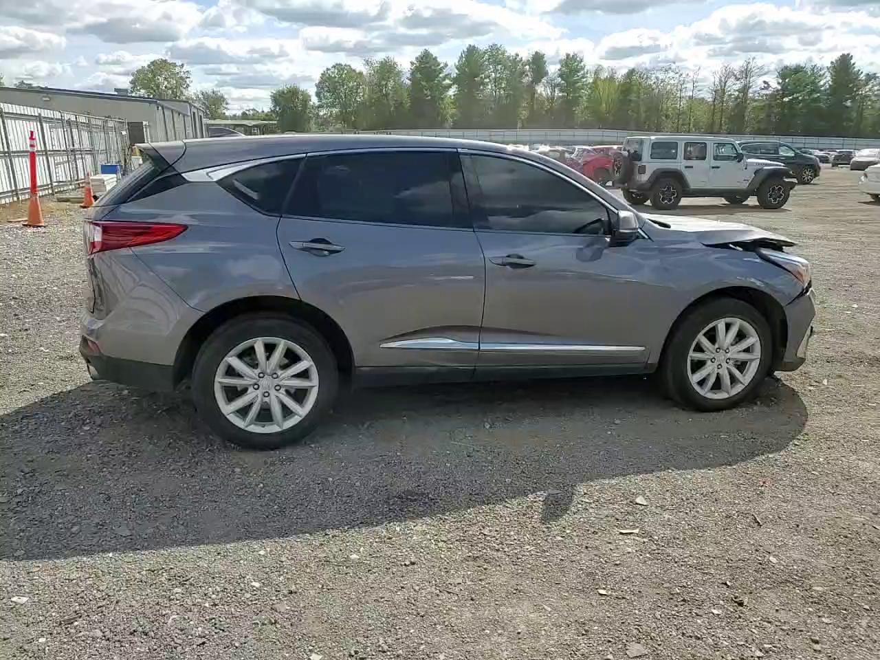 Фото: 5J8TC2H32KL034491