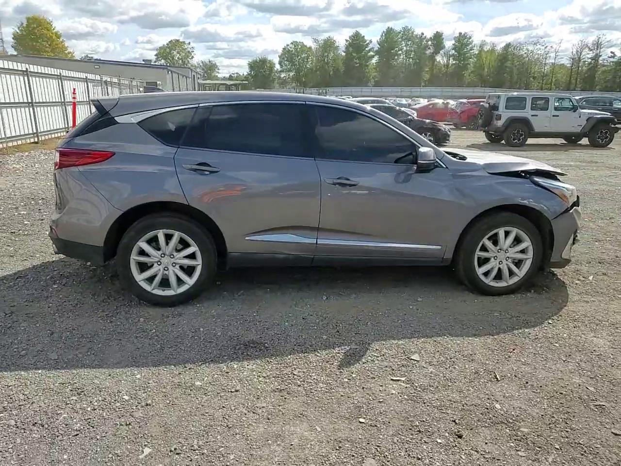 Фото: 5J8TC2H32KL034491