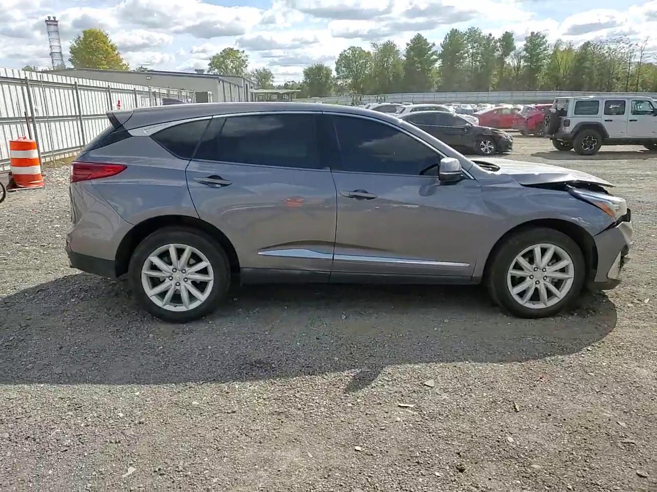 Фото: 5J8TC2H32KL034491