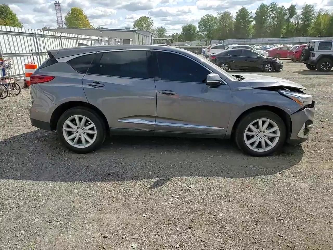 Фото: 5J8TC2H32KL034491