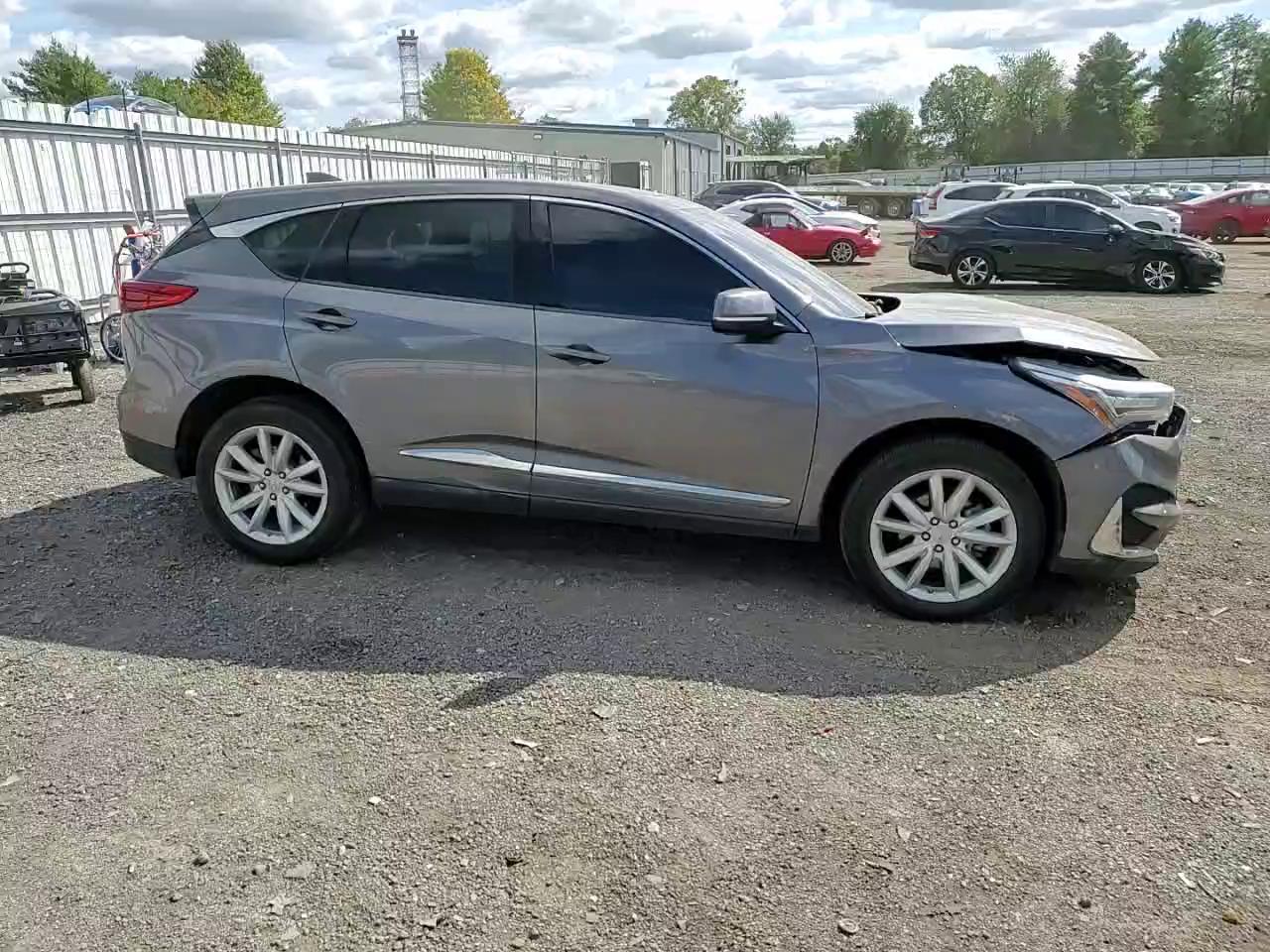 Фото: 5J8TC2H32KL034491