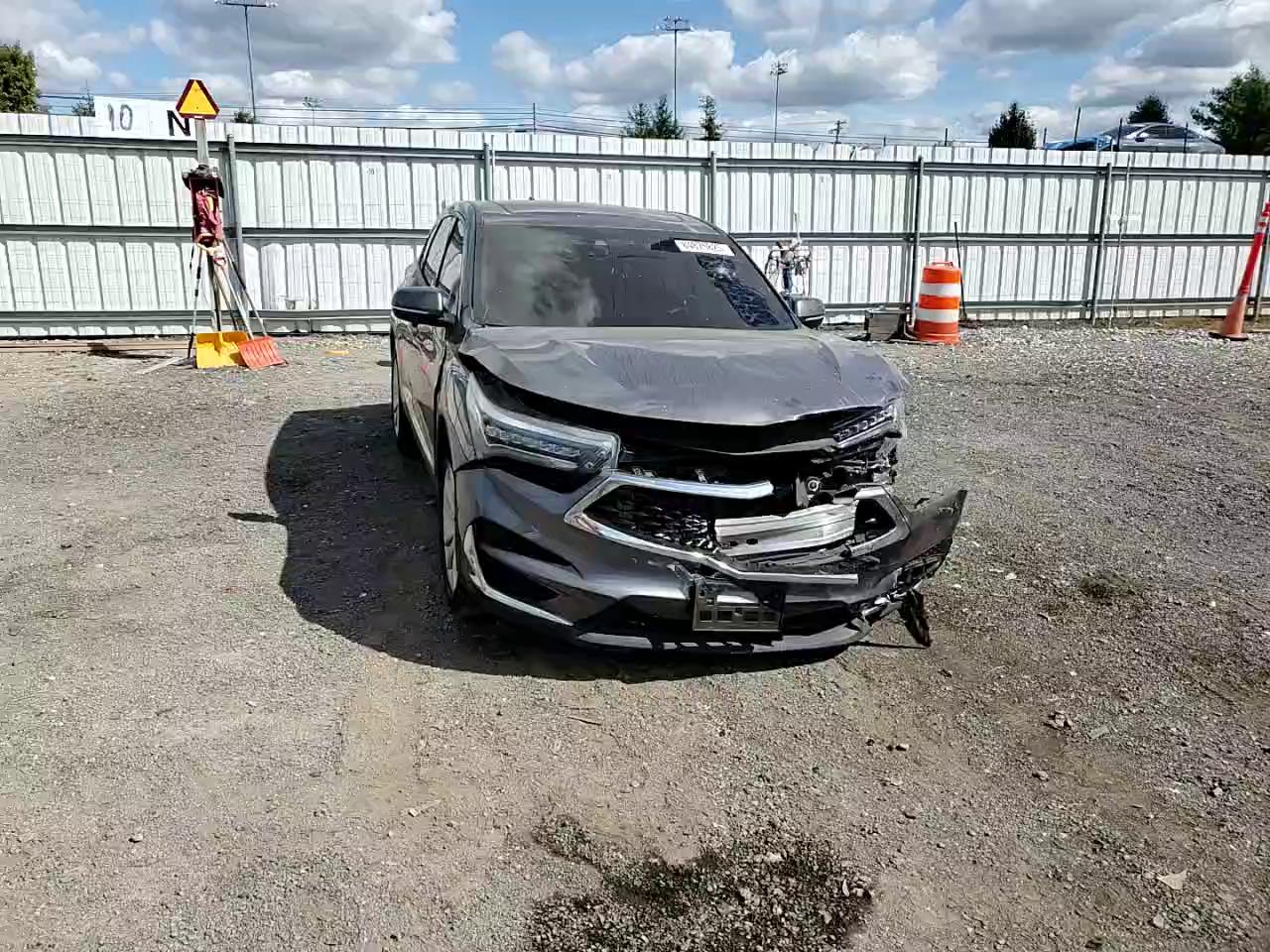 Фото: 5J8TC2H32KL034491