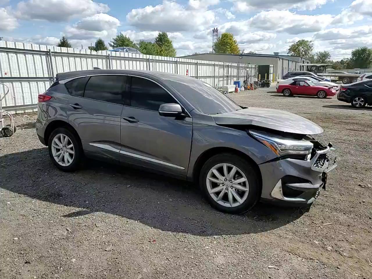 Фото: 5J8TC2H32KL034491