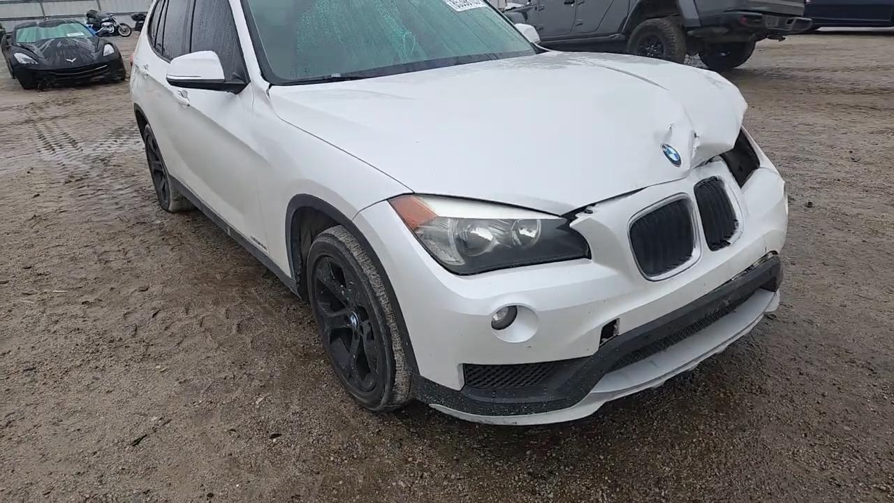 Фото: WBAVM1C52FV316922