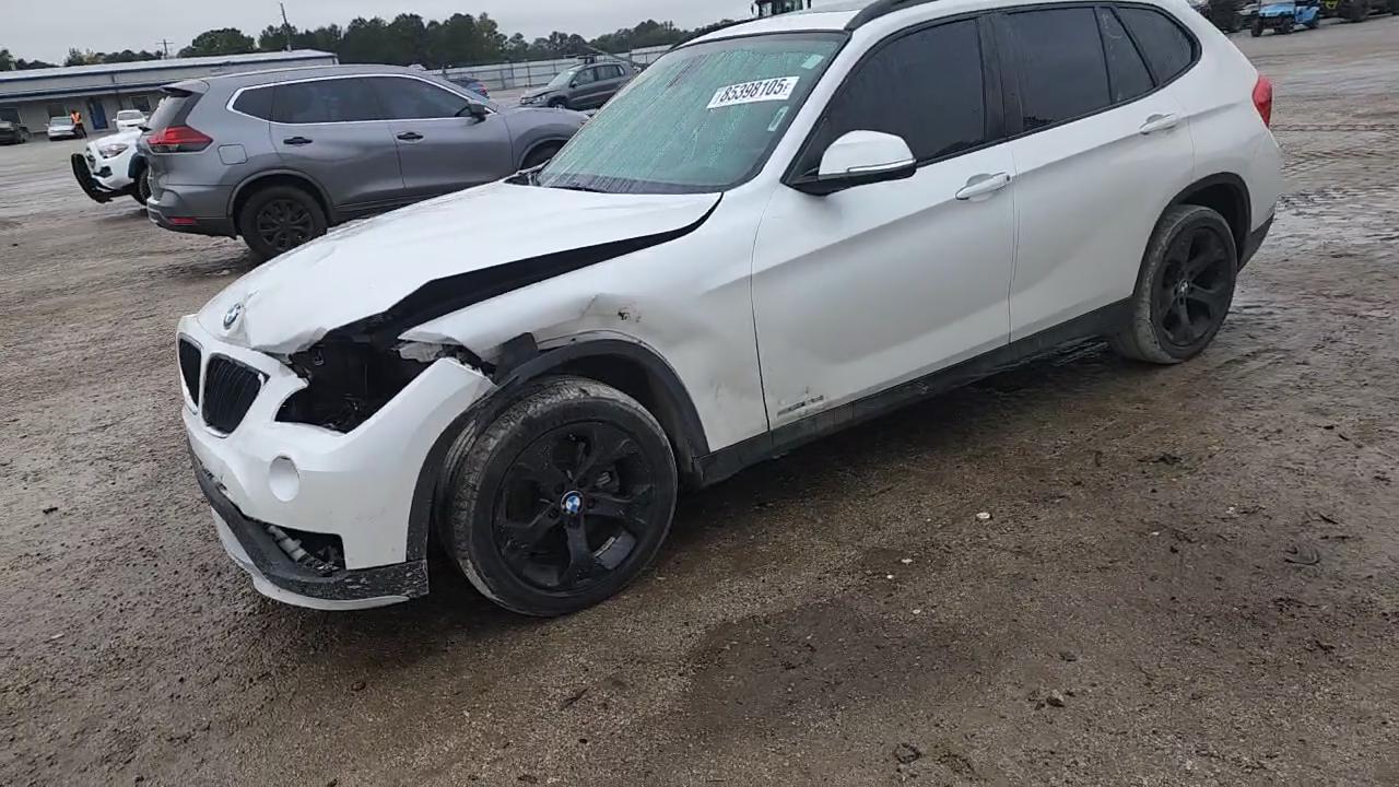 Фото: WBAVM1C52FV316922