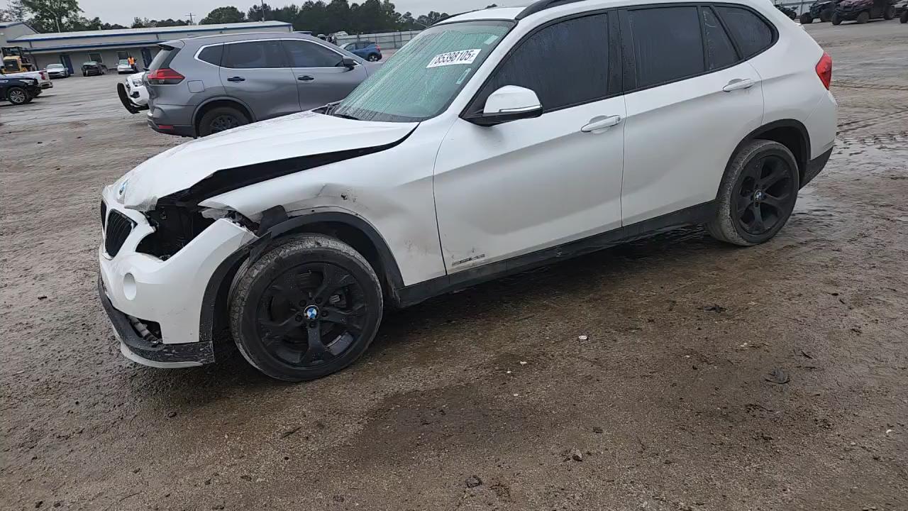 Фото: WBAVM1C52FV316922