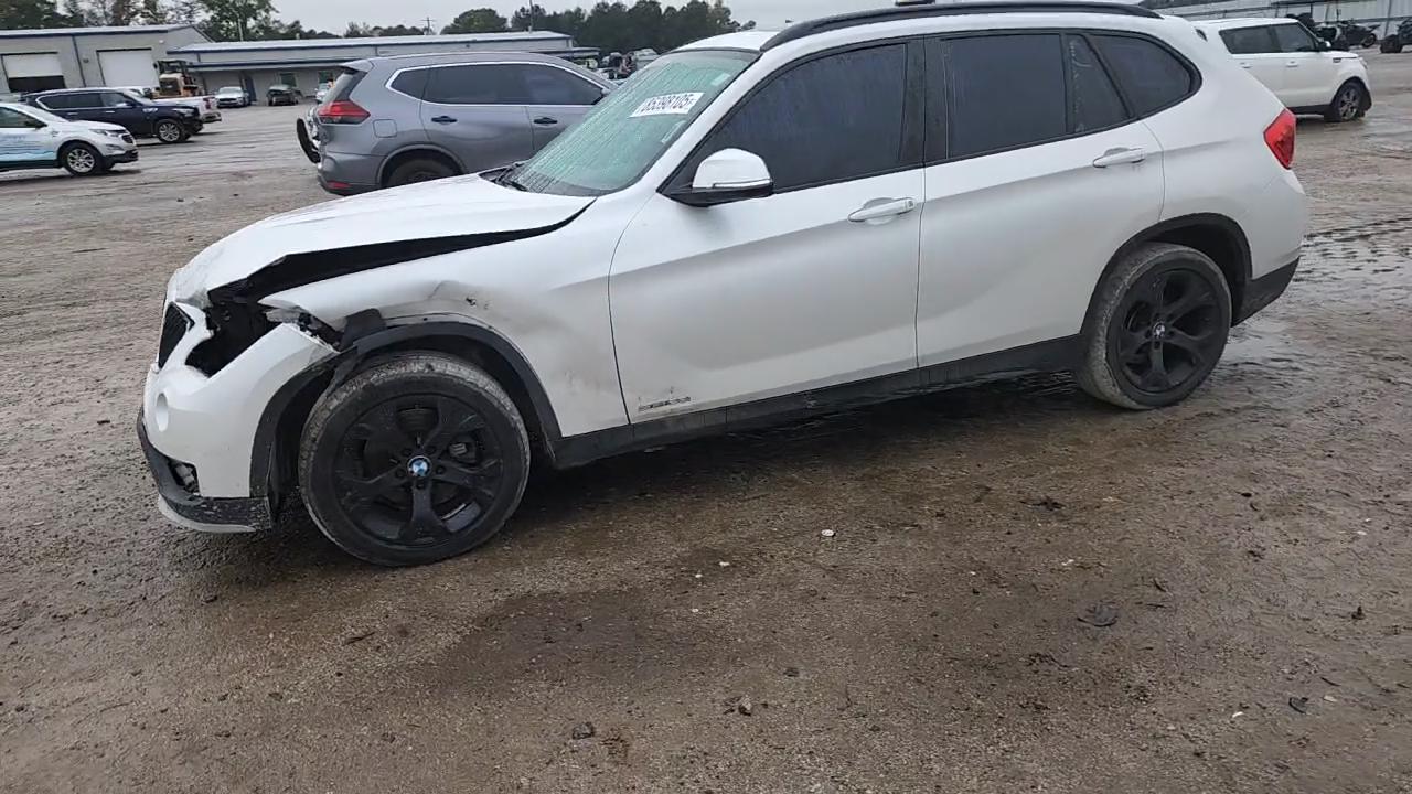 Фото: WBAVM1C52FV316922