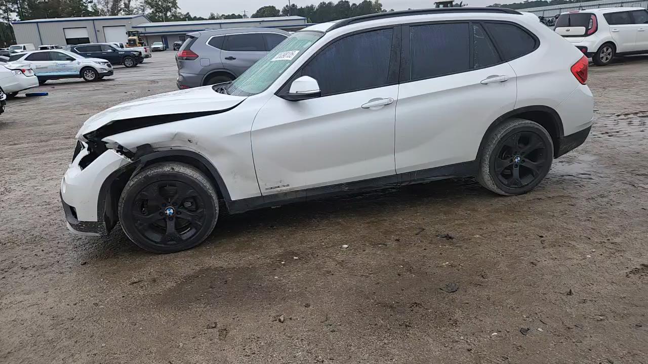 Фото: WBAVM1C52FV316922