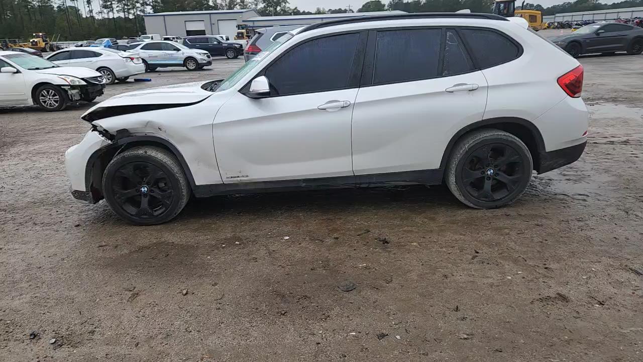 Фото: WBAVM1C52FV316922