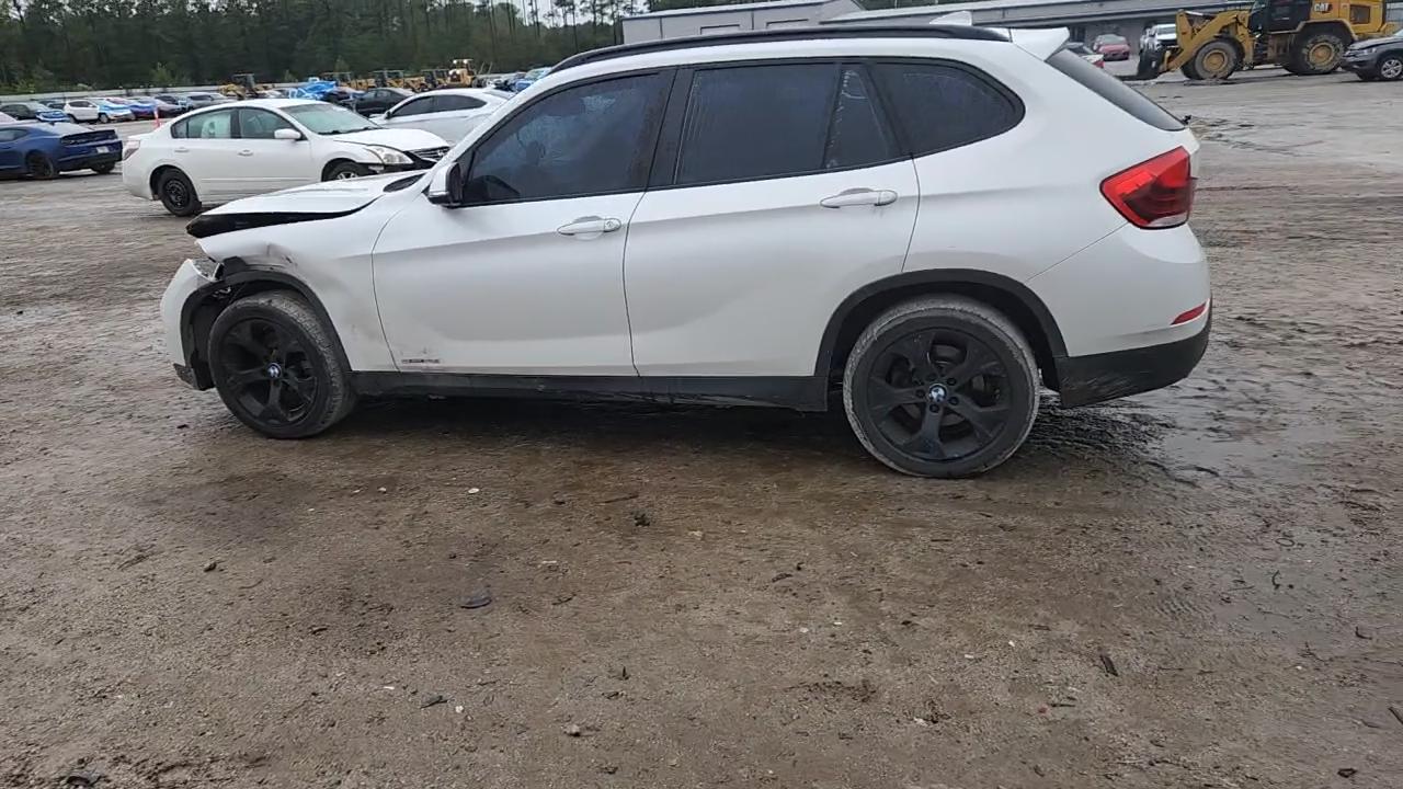 Фото: WBAVM1C52FV316922