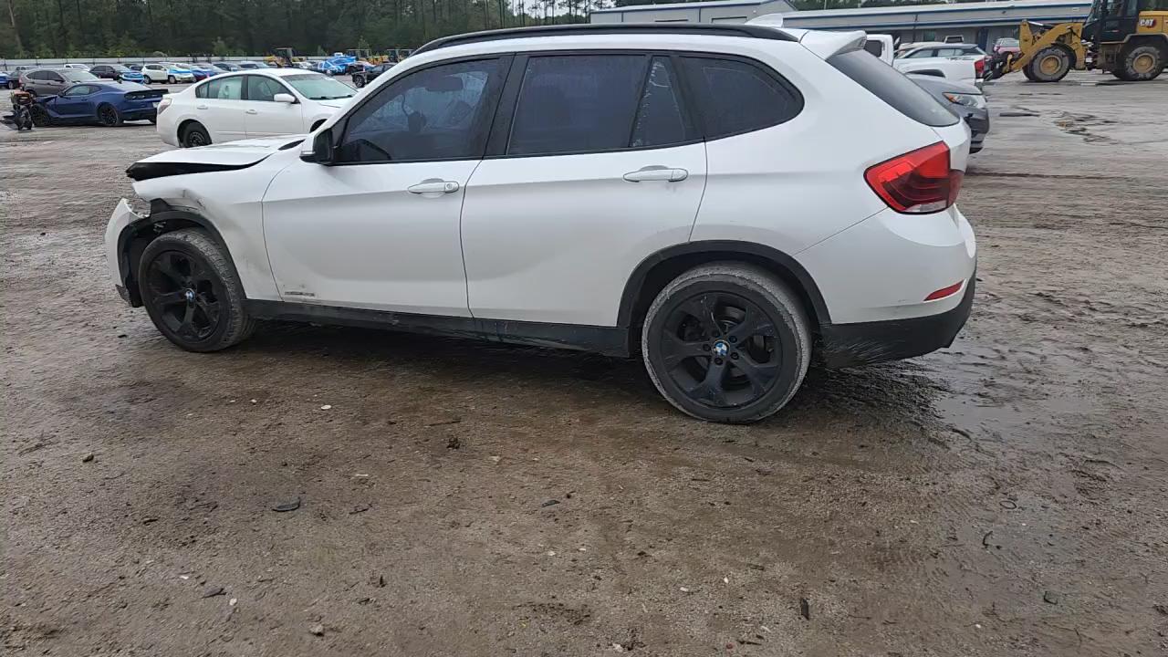 Фото: WBAVM1C52FV316922