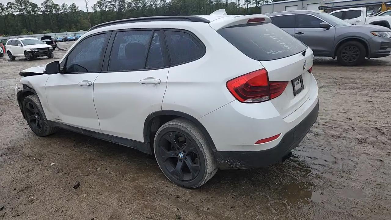 Фото: WBAVM1C52FV316922