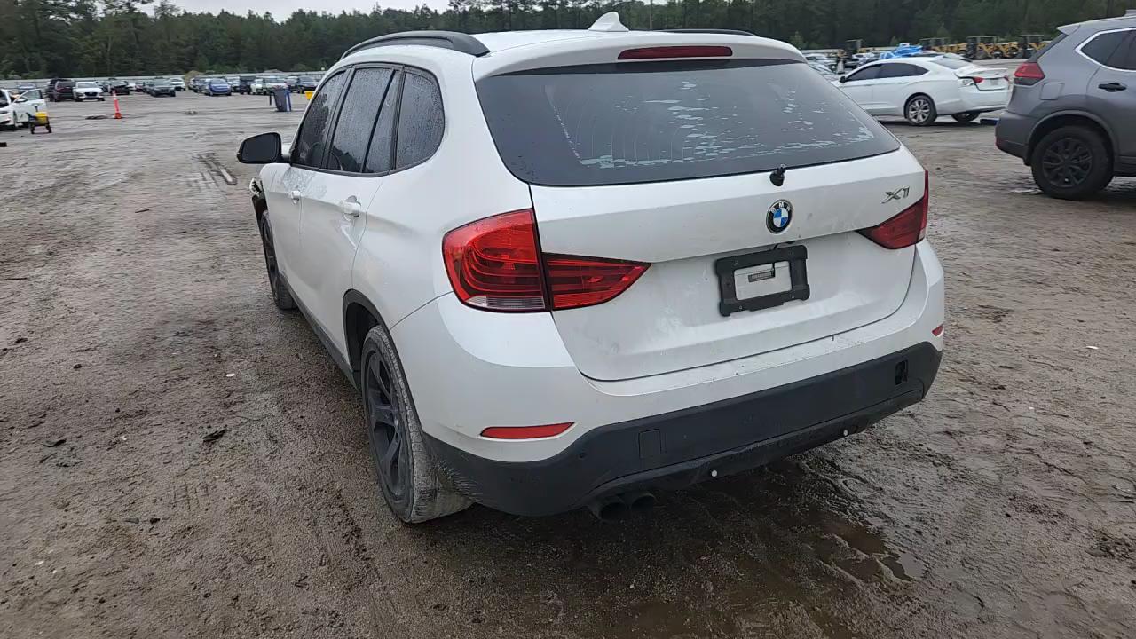 Фото: WBAVM1C52FV316922