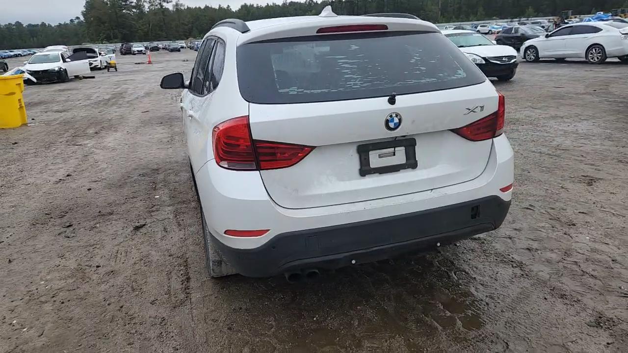 Фото: WBAVM1C52FV316922