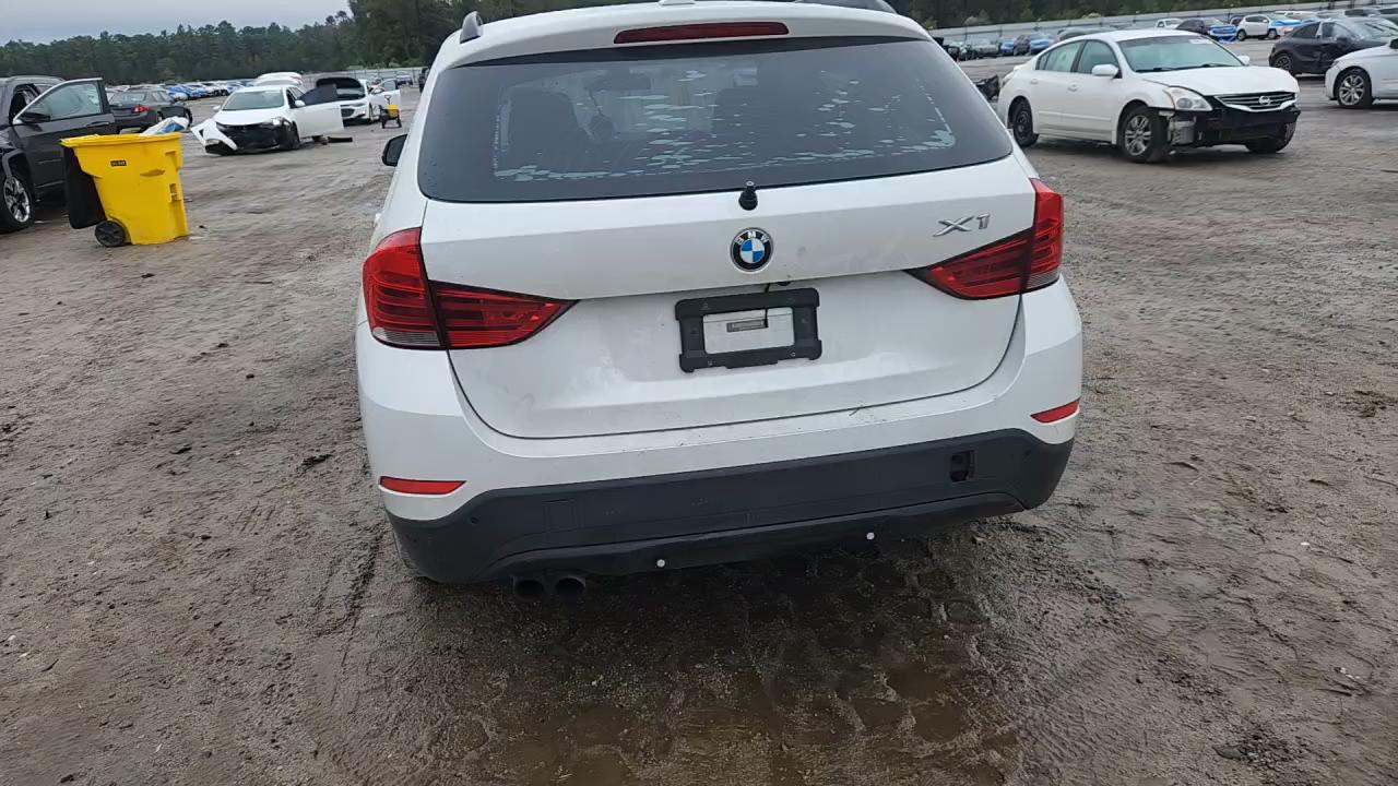 Фото: WBAVM1C52FV316922