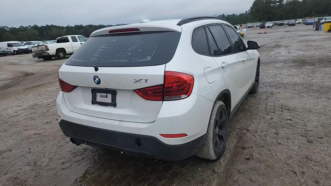 Фото: WBAVM1C52FV316922