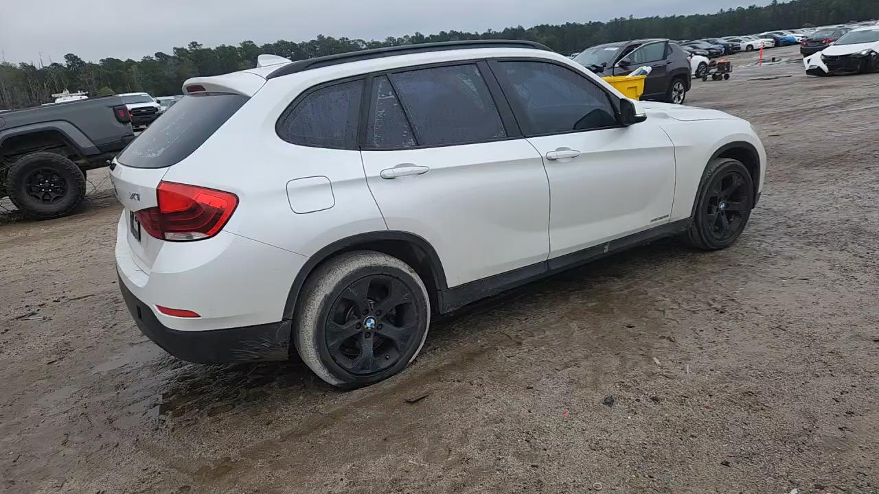 Фото: WBAVM1C52FV316922