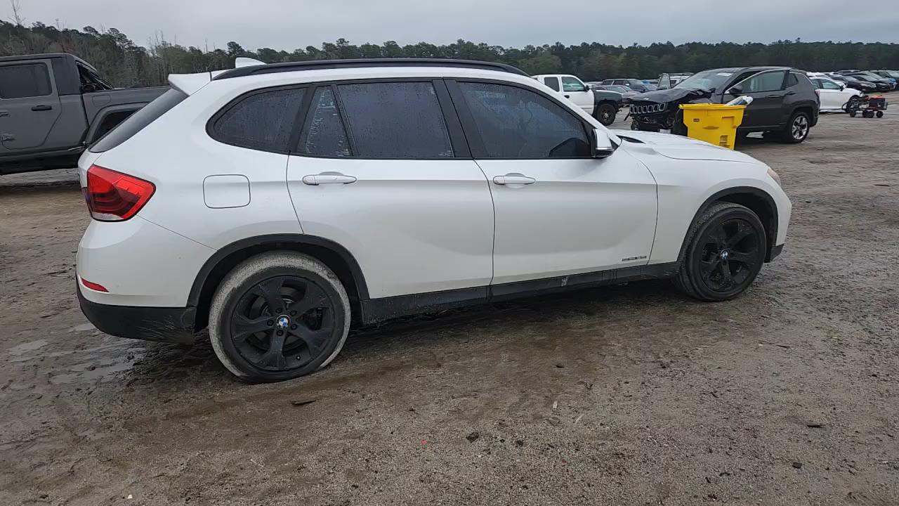 Фото: WBAVM1C52FV316922