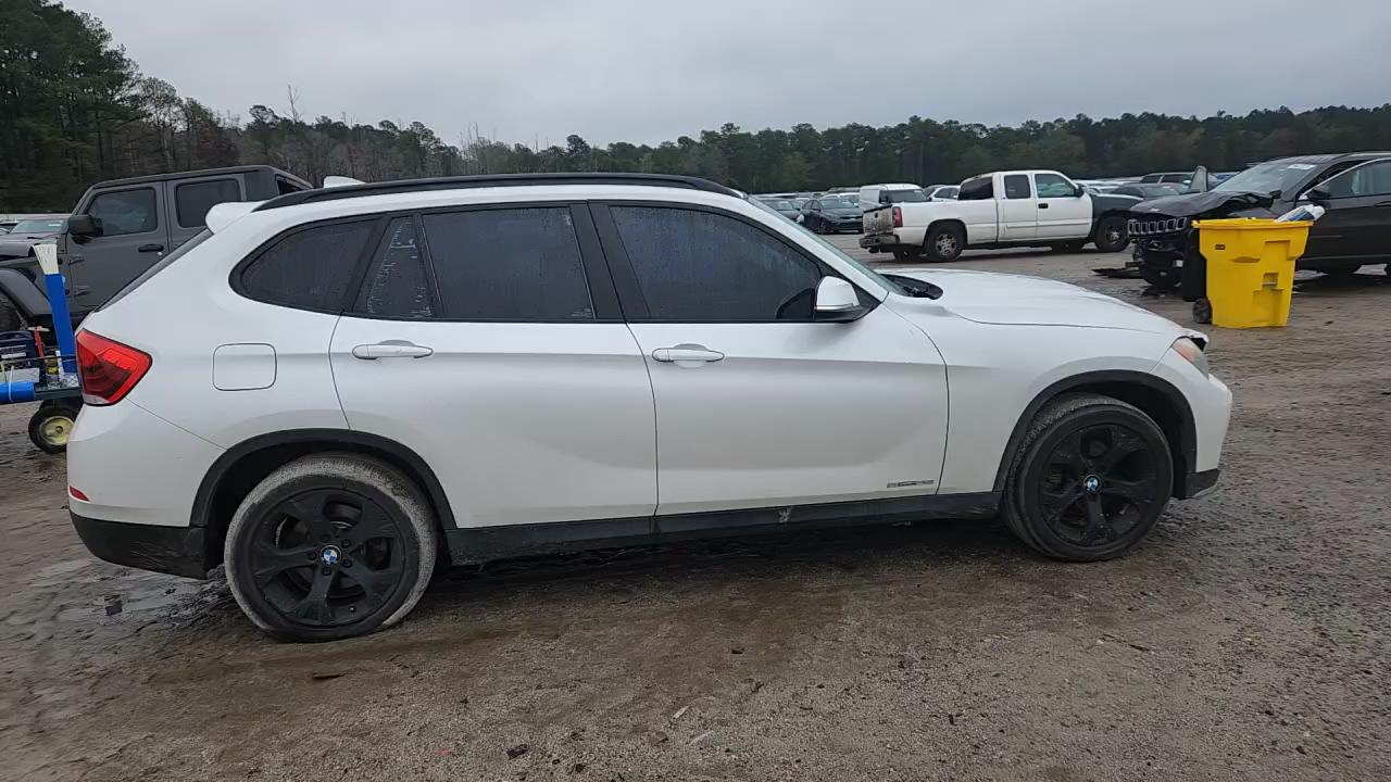 Фото: WBAVM1C52FV316922