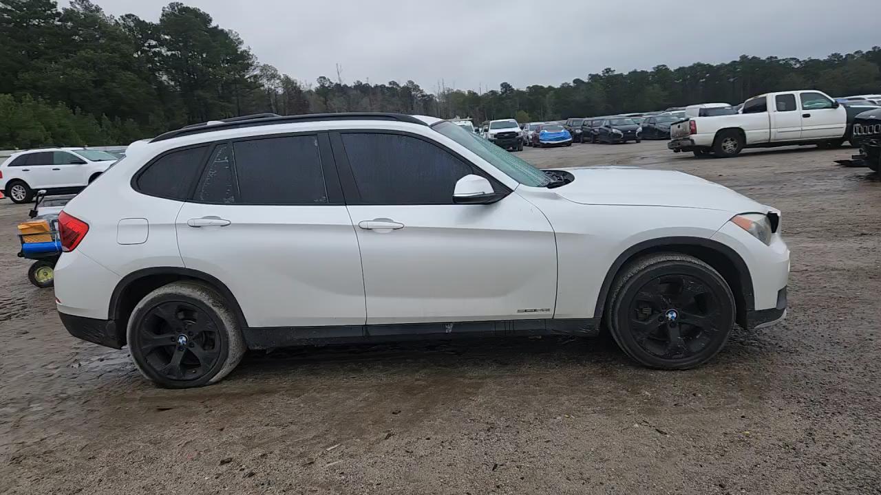 Фото: WBAVM1C52FV316922