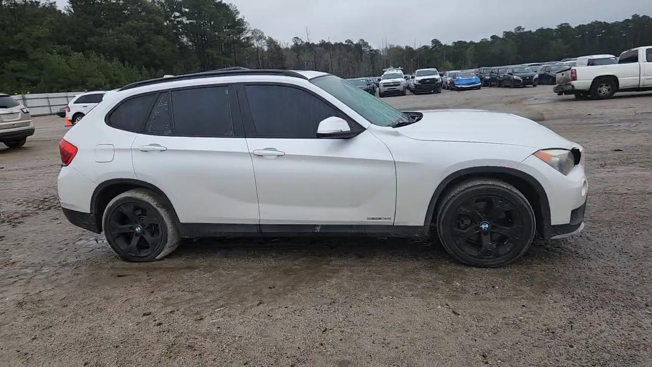 Фото: WBAVM1C52FV316922