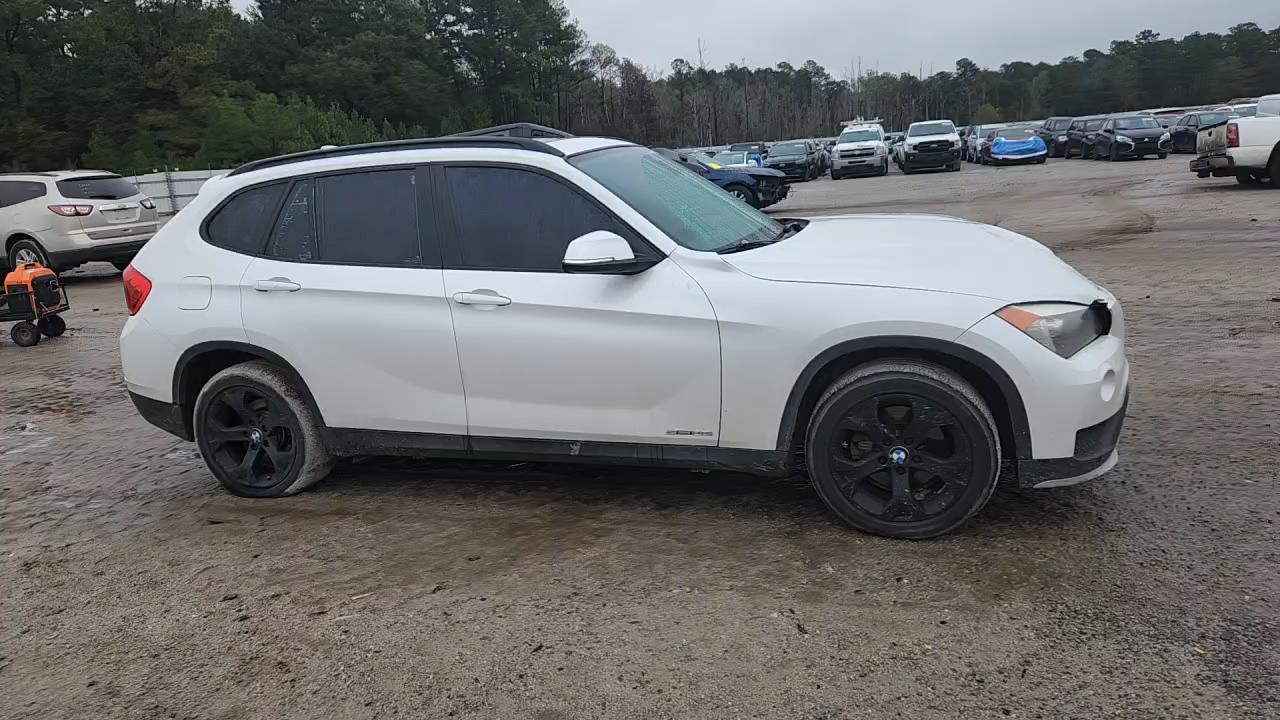 Фото: WBAVM1C52FV316922