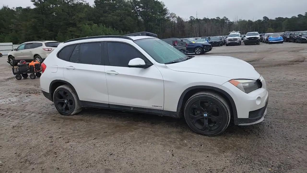 Фото: WBAVM1C52FV316922