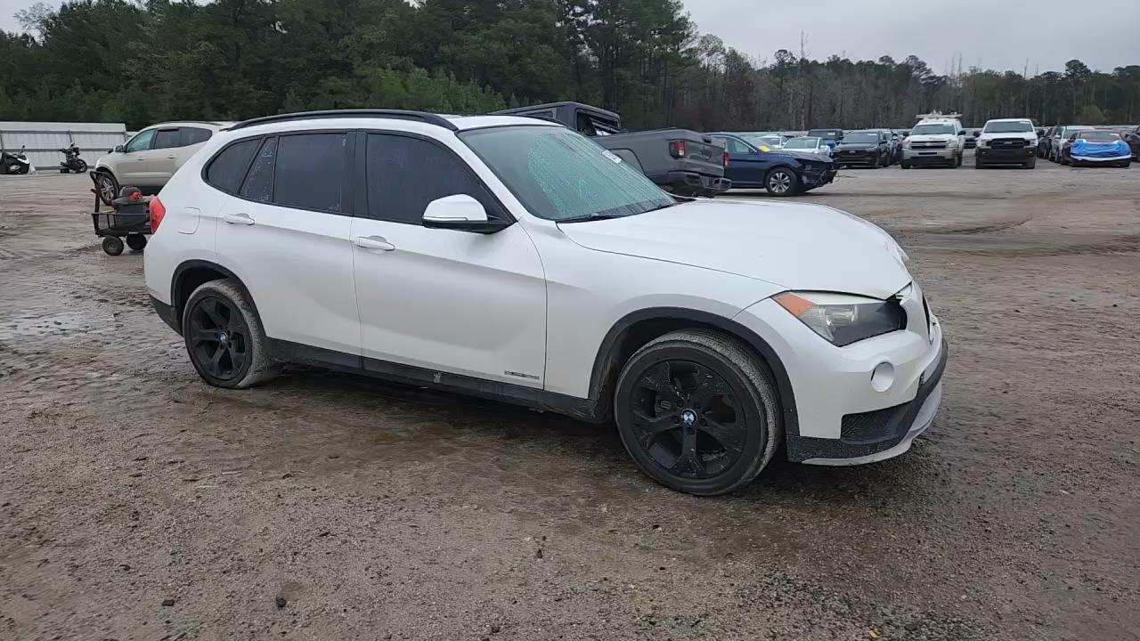 Фото: WBAVM1C52FV316922